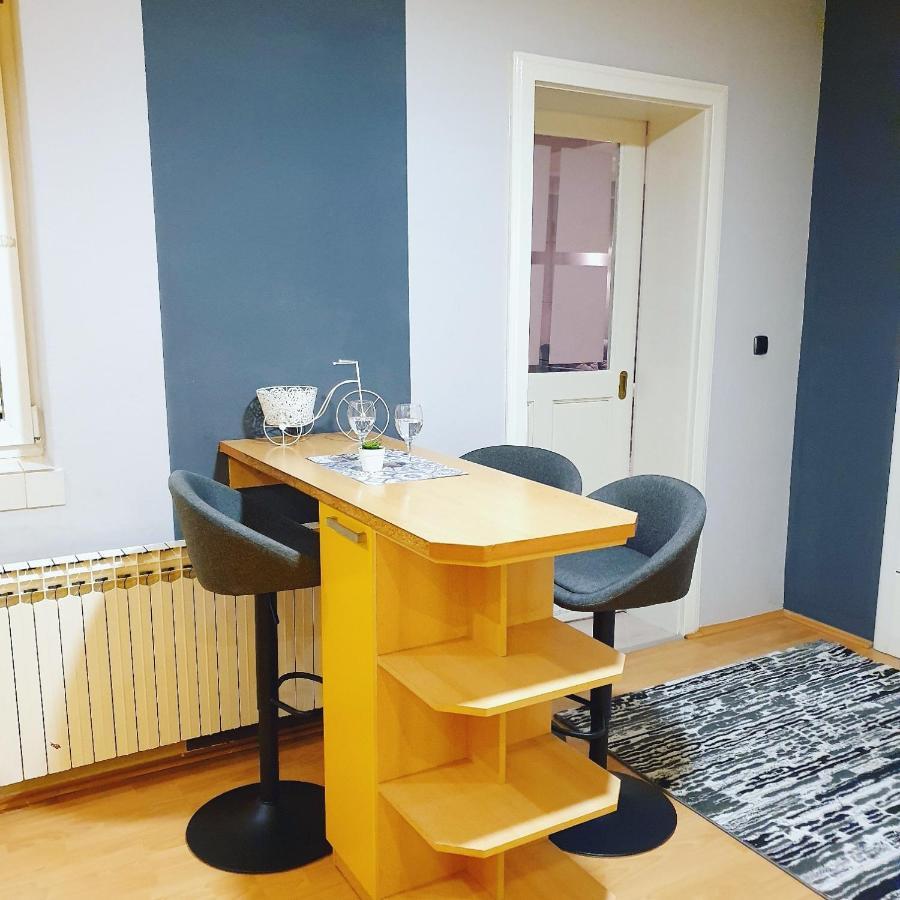 Apartments Arna Visoko Szoba fotó